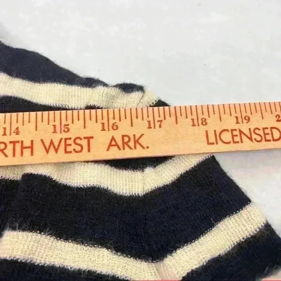 J.CREW Sweater Women Sz M Blue Cream Striped 100% Baby Alpaca V Neck Long Sleeve - Picture 7 of 9